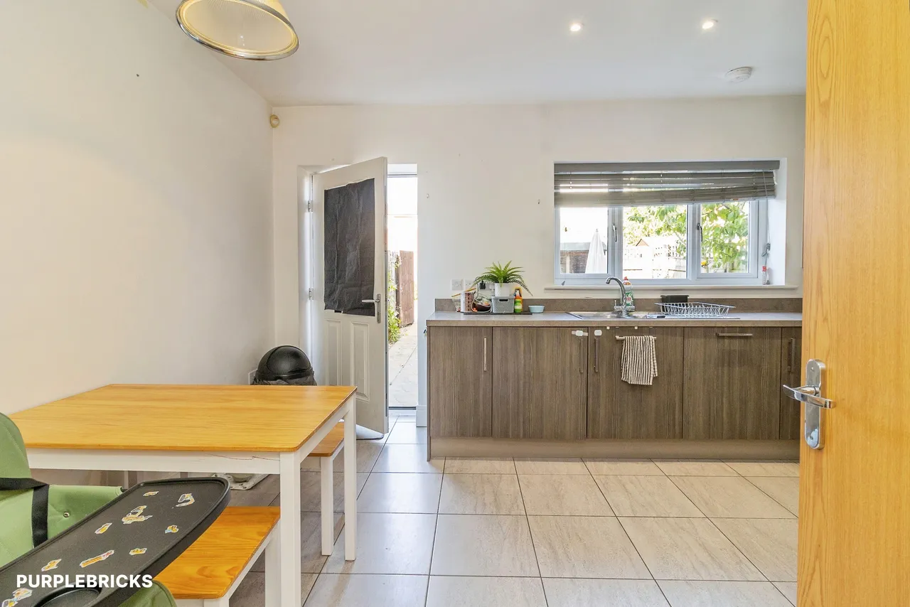 Bowling Green Close, Milton Keynes, MK2, photo 9