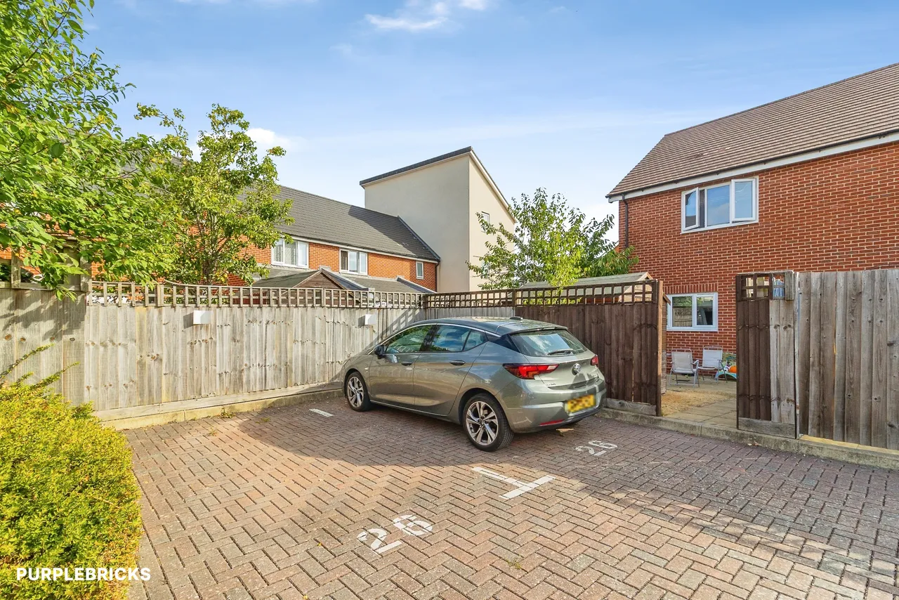 Bowling Green Close, Milton Keynes, MK2, photo 31