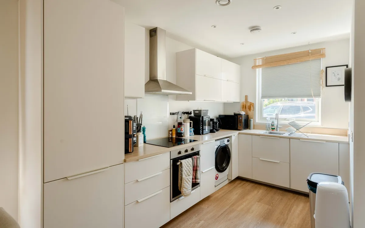 Seaton Crescent, Knowle, BS4, photo 4