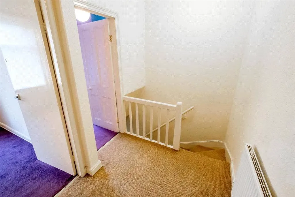 Baker Street, Oakes, HD3, photo 11