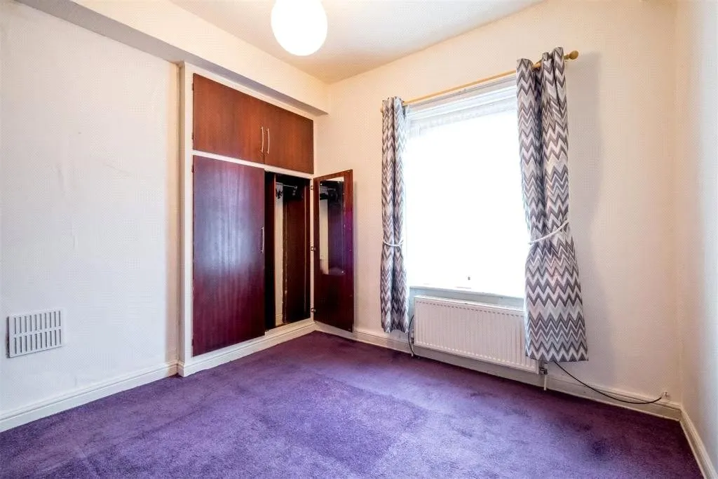Baker Street, Oakes, HD3, photo 6