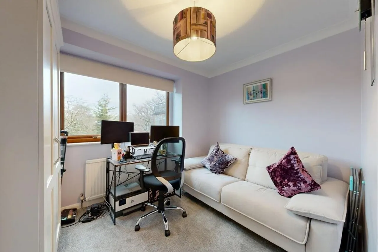 London Road, Stanmore, HA7, photo 6