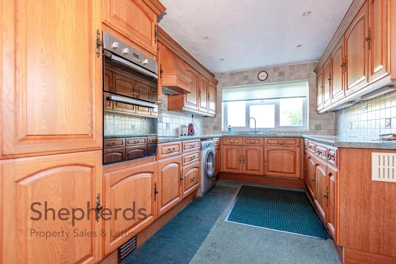 Ware Road, Hoddesdon, EN11, photo 9