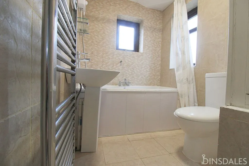 Templars Way, Bradford BD8 0LR, photo 4