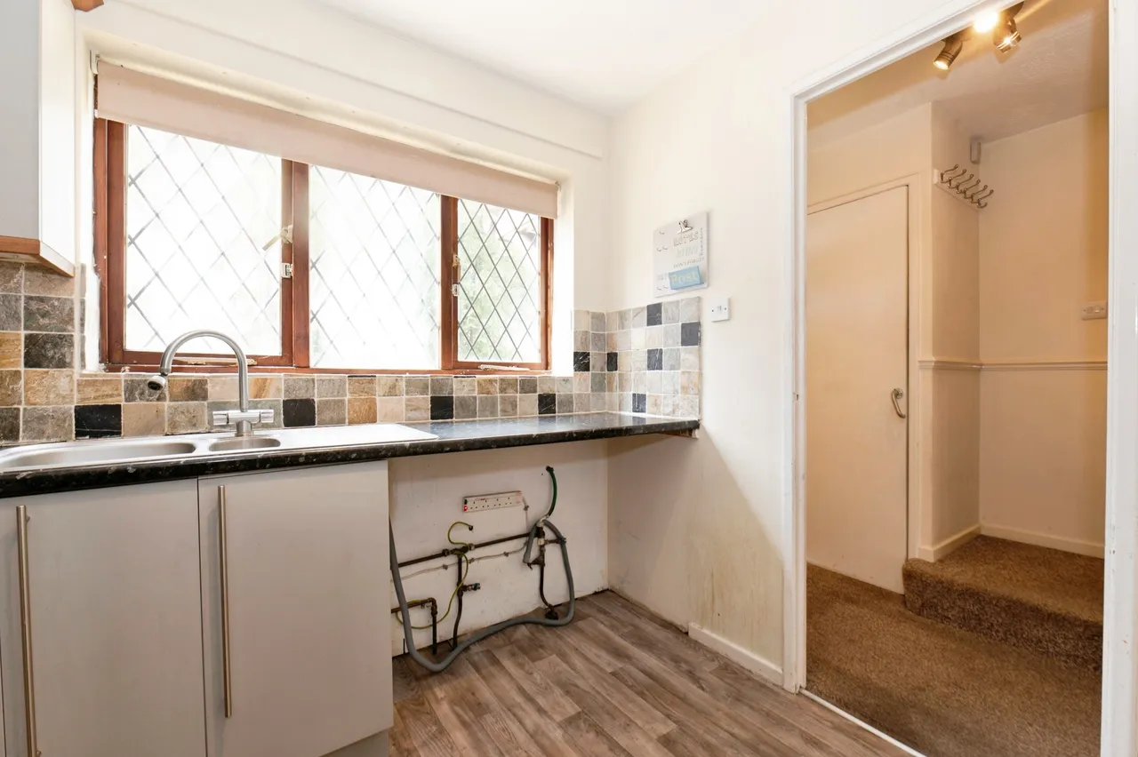 Wimborne Close, Worcester Park, KT4, photo 5