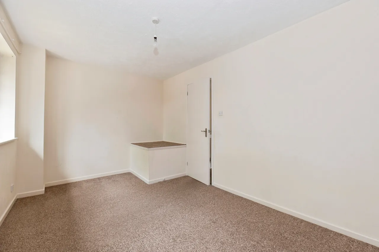 Wimborne Close, Worcester Park, KT4, photo 12
