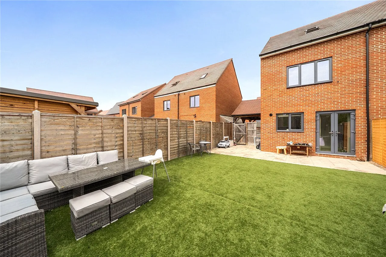 Mercer Avenue, Castle Hill, DA10, photo 18