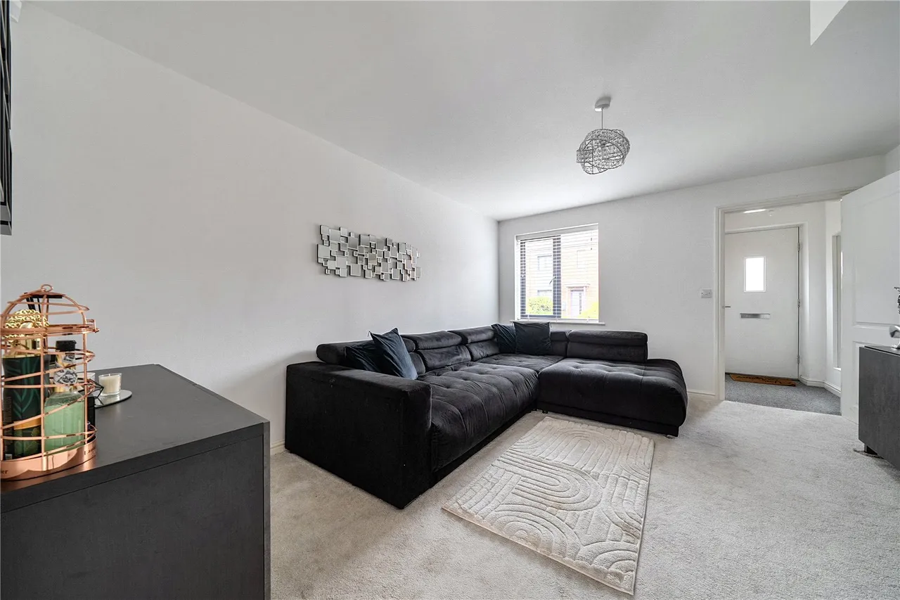 Mercer Avenue, Castle Hill, DA10, photo 8