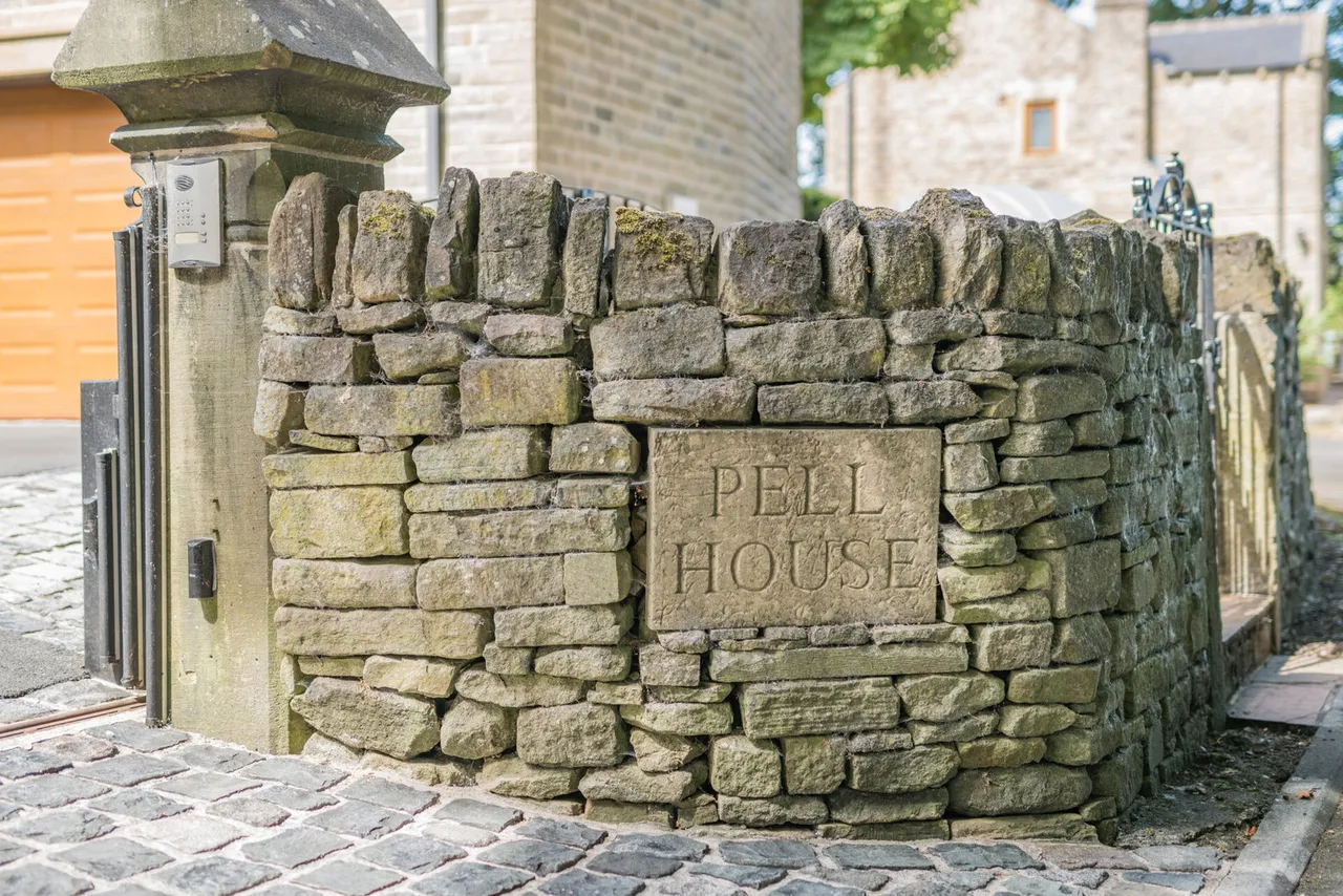 Pell Lane, Wooldale, HD9, photo 3
