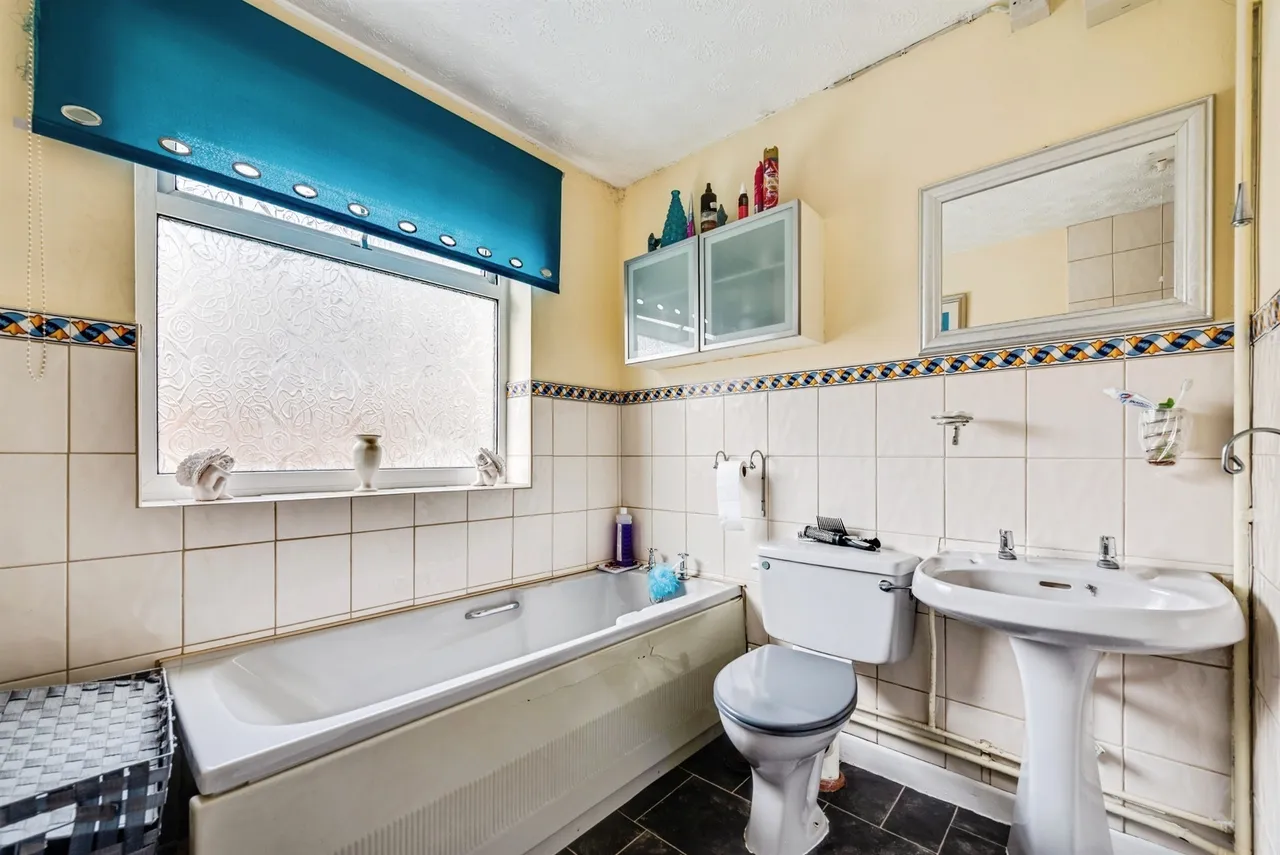 Marlborough Street, Swindon, SN1, photo 13
