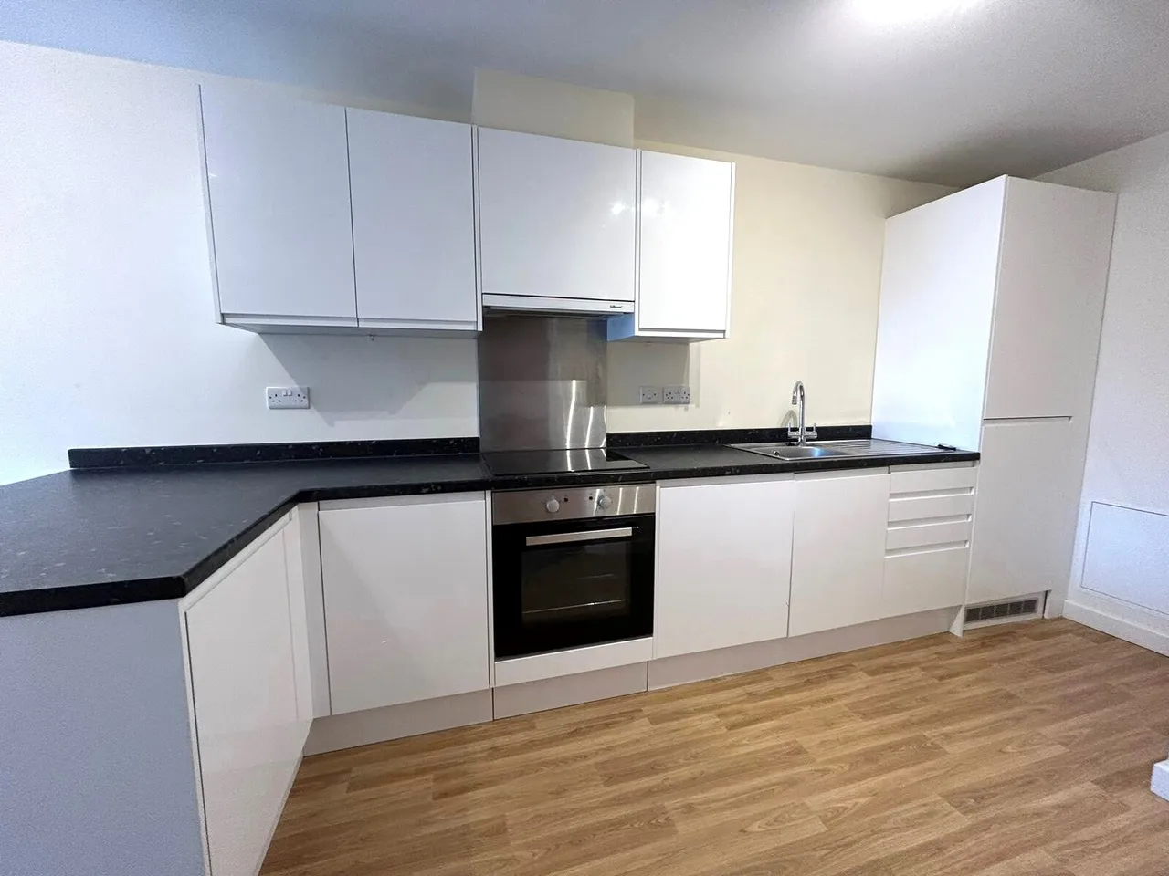 1 bed flat to rent, St Georges House, B1