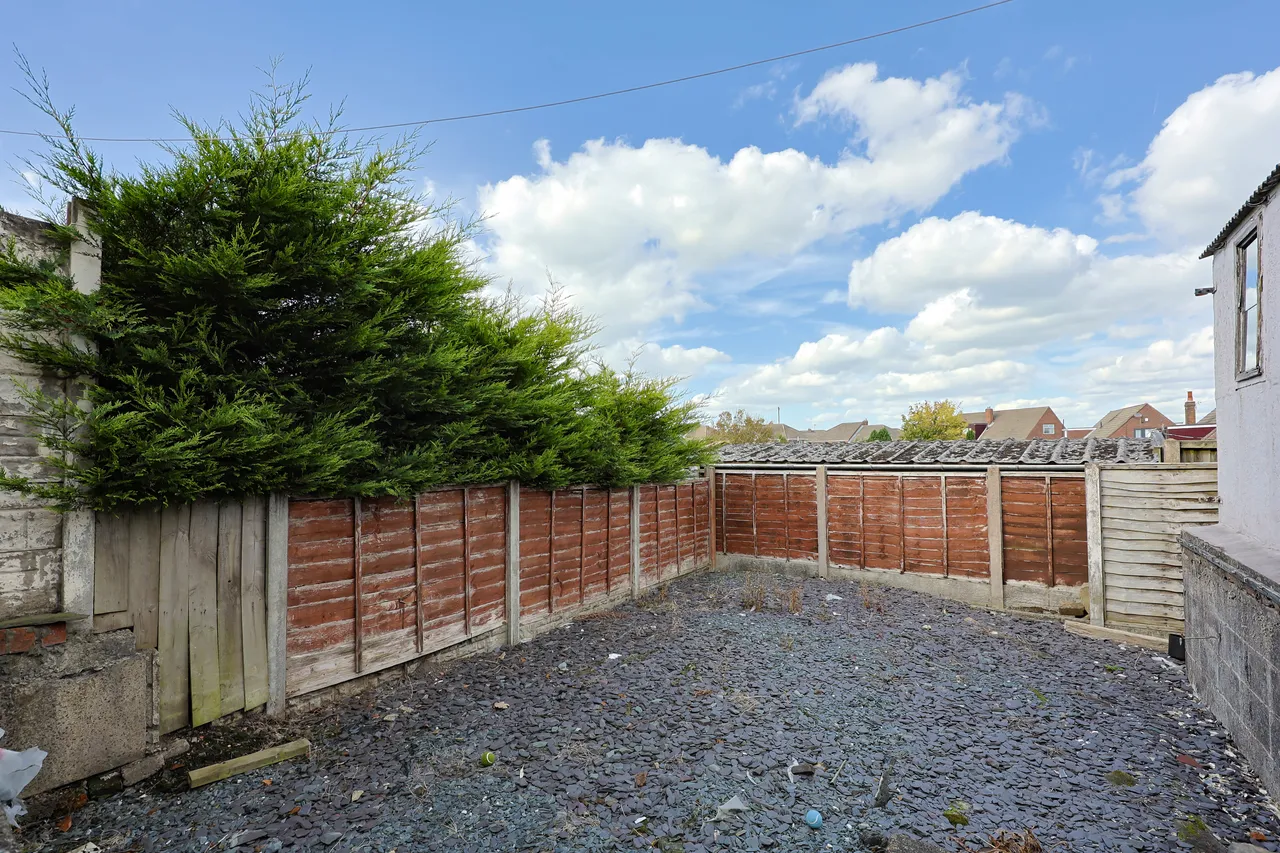 Avondale Street, Standish, photo 14