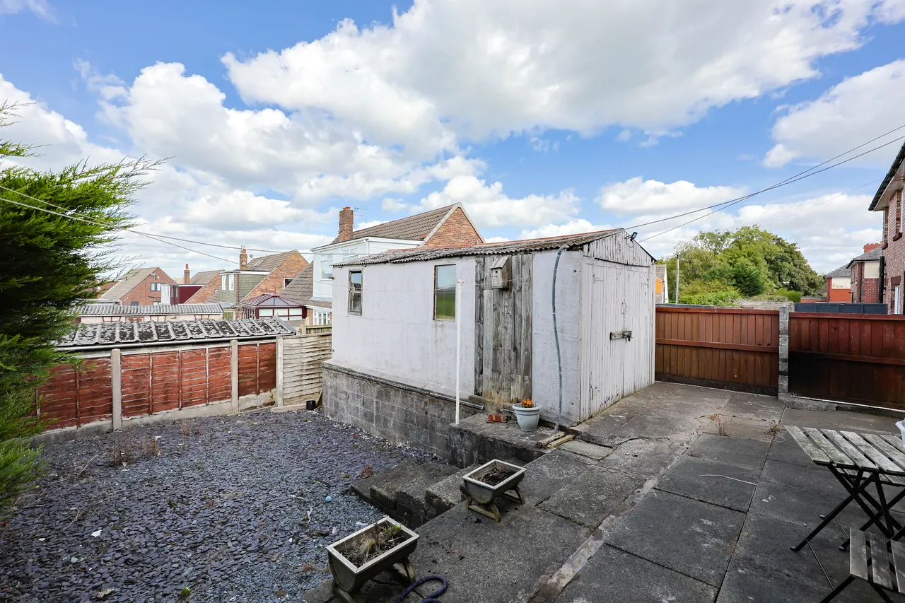 Avondale Street, Standish, photo 12