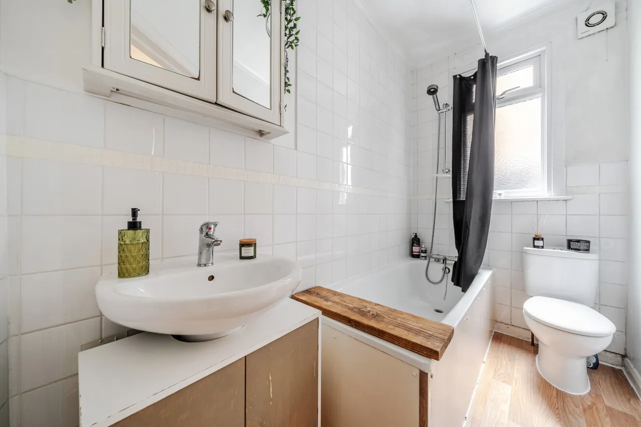 Kingston Road, Raynes Park, London, SW20, photo 7