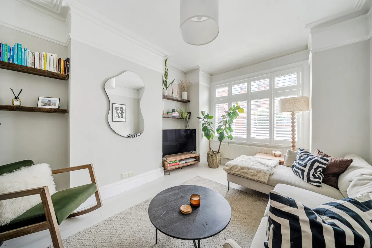 2 bed flat for sale — Kingston Road, Raynes Park, London, SW20