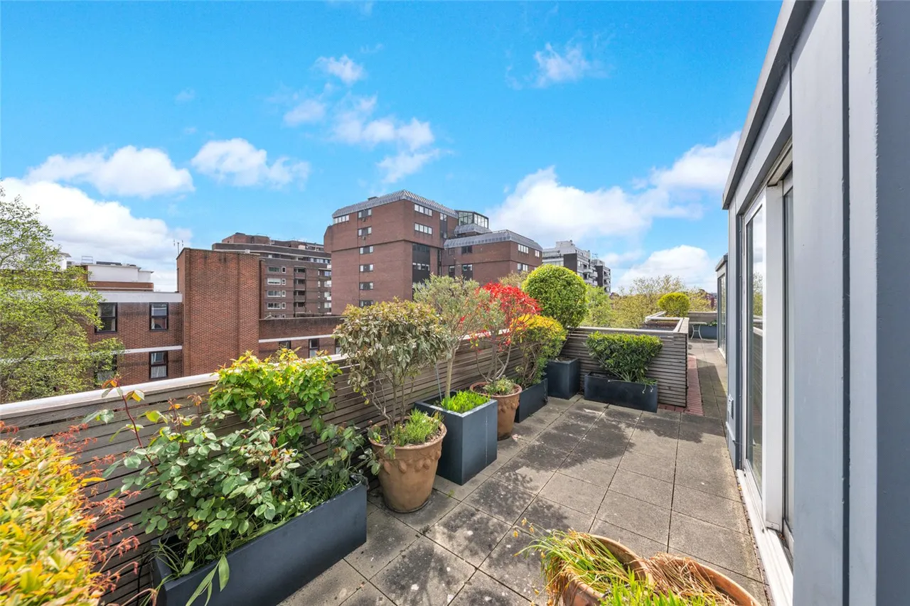 St Edmunds Terrace, St John's Wood, London, NW8, photo 2