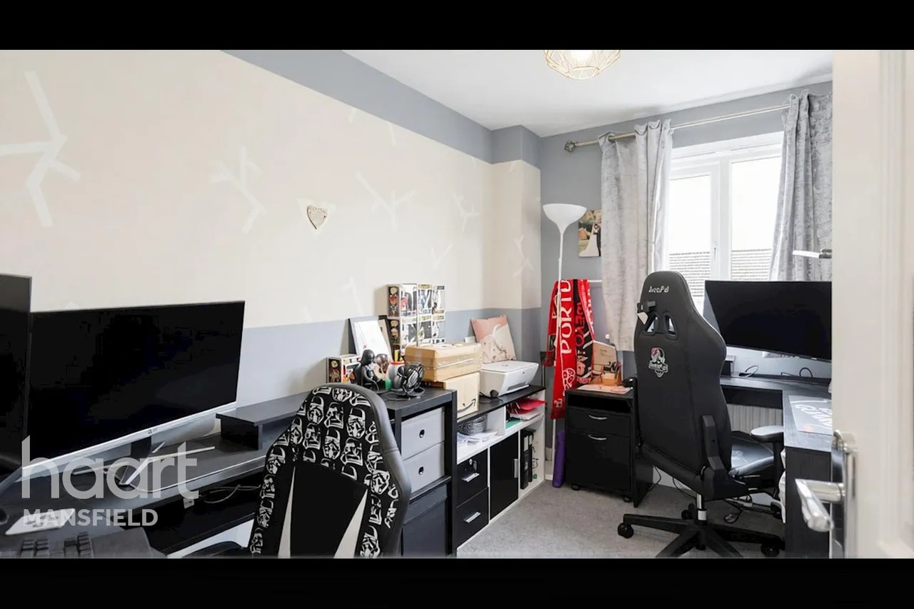 Bluebell Wood Lane, Mansfield, NG21, photo 15