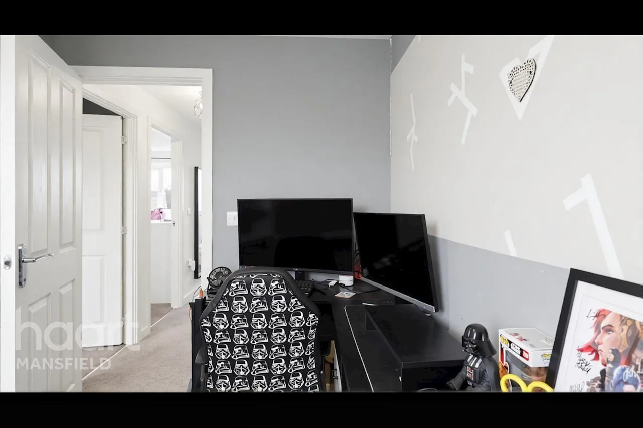 Bluebell Wood Lane, Mansfield, NG21, photo 16