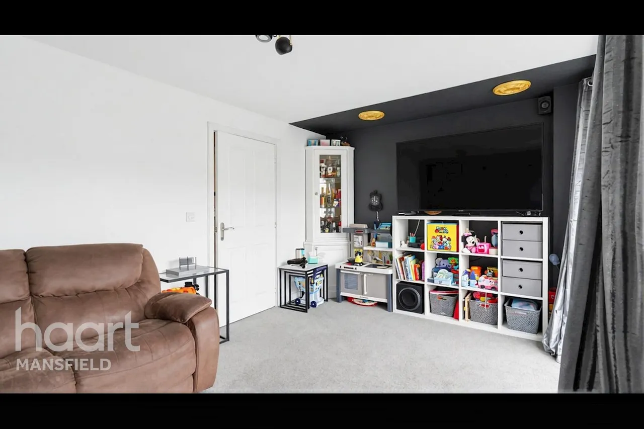 Bluebell Wood Lane, Mansfield, NG21, photo 4