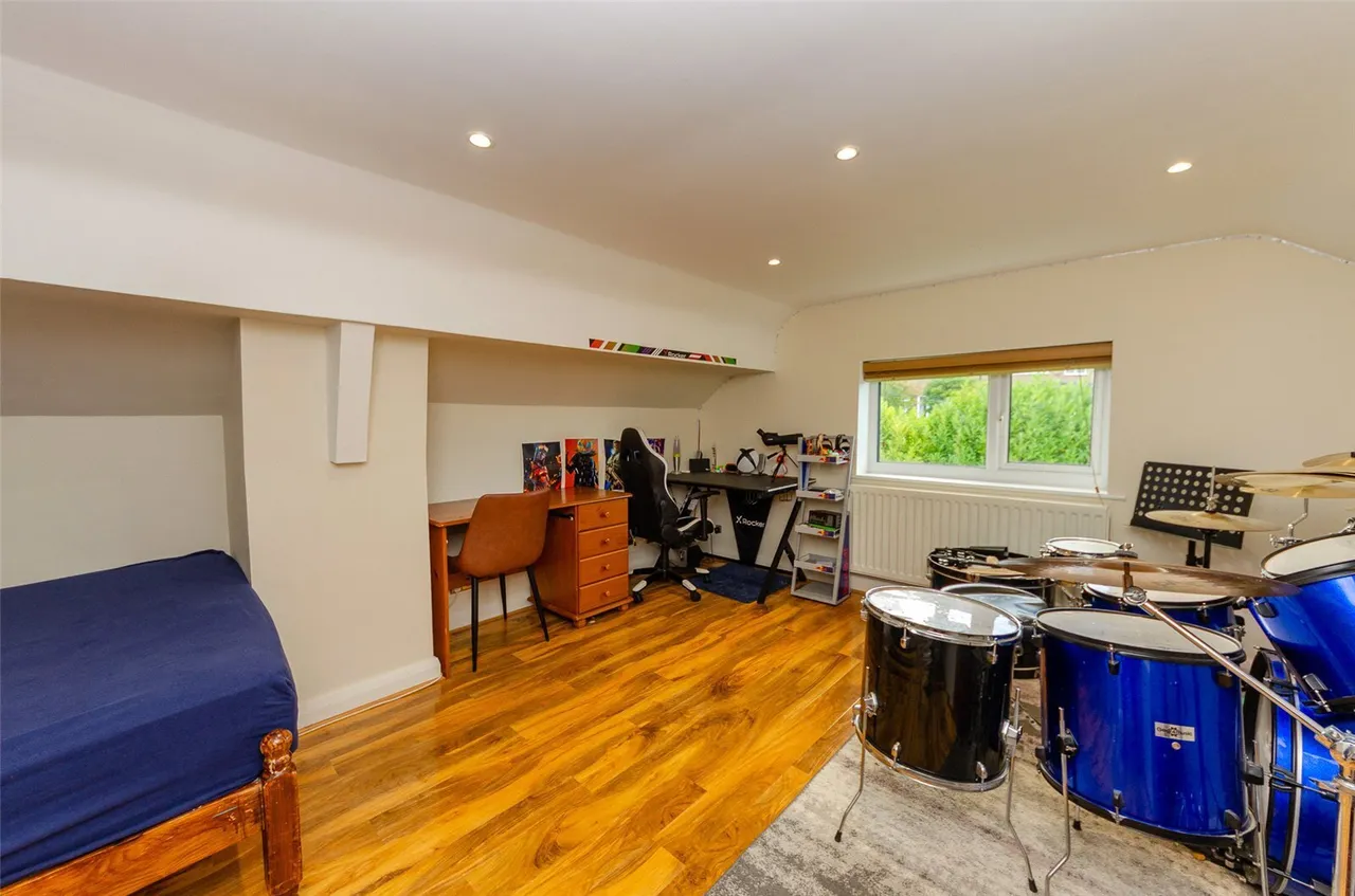 Gregory Avenue, Colwyn Bay, LL29, photo 10