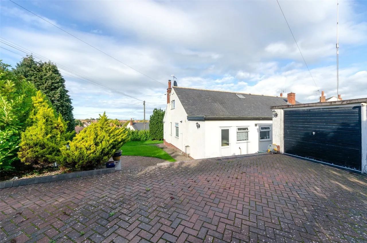 Gregory Avenue, Colwyn Bay, LL29, photo 9
