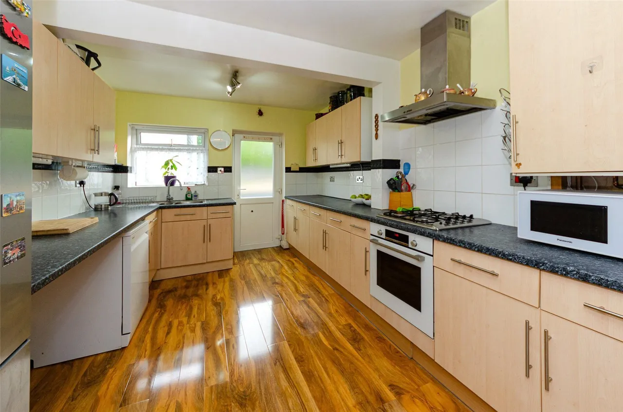 Gregory Avenue, Colwyn Bay, LL29, photo 16