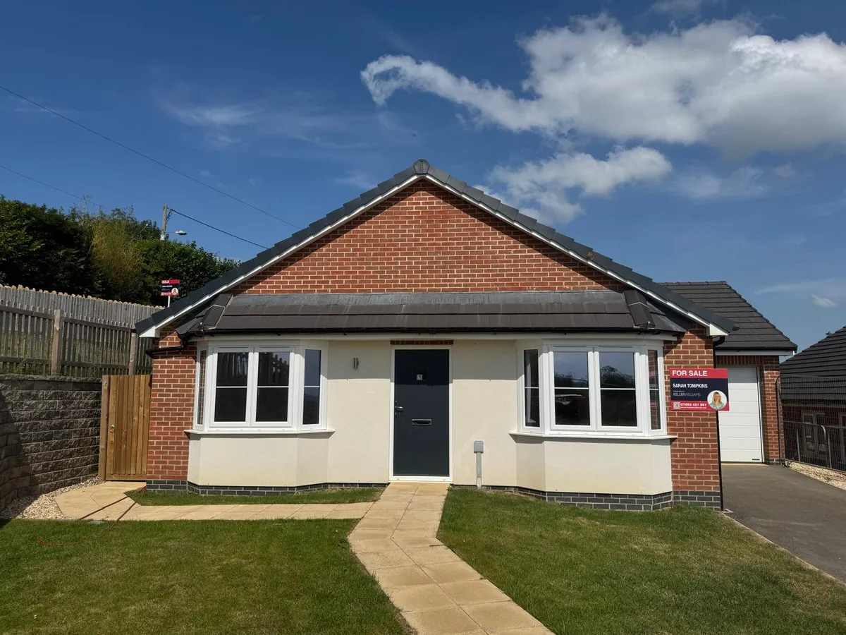 2 bed house for sale, Broadweavers Close, Wincanton, BA9