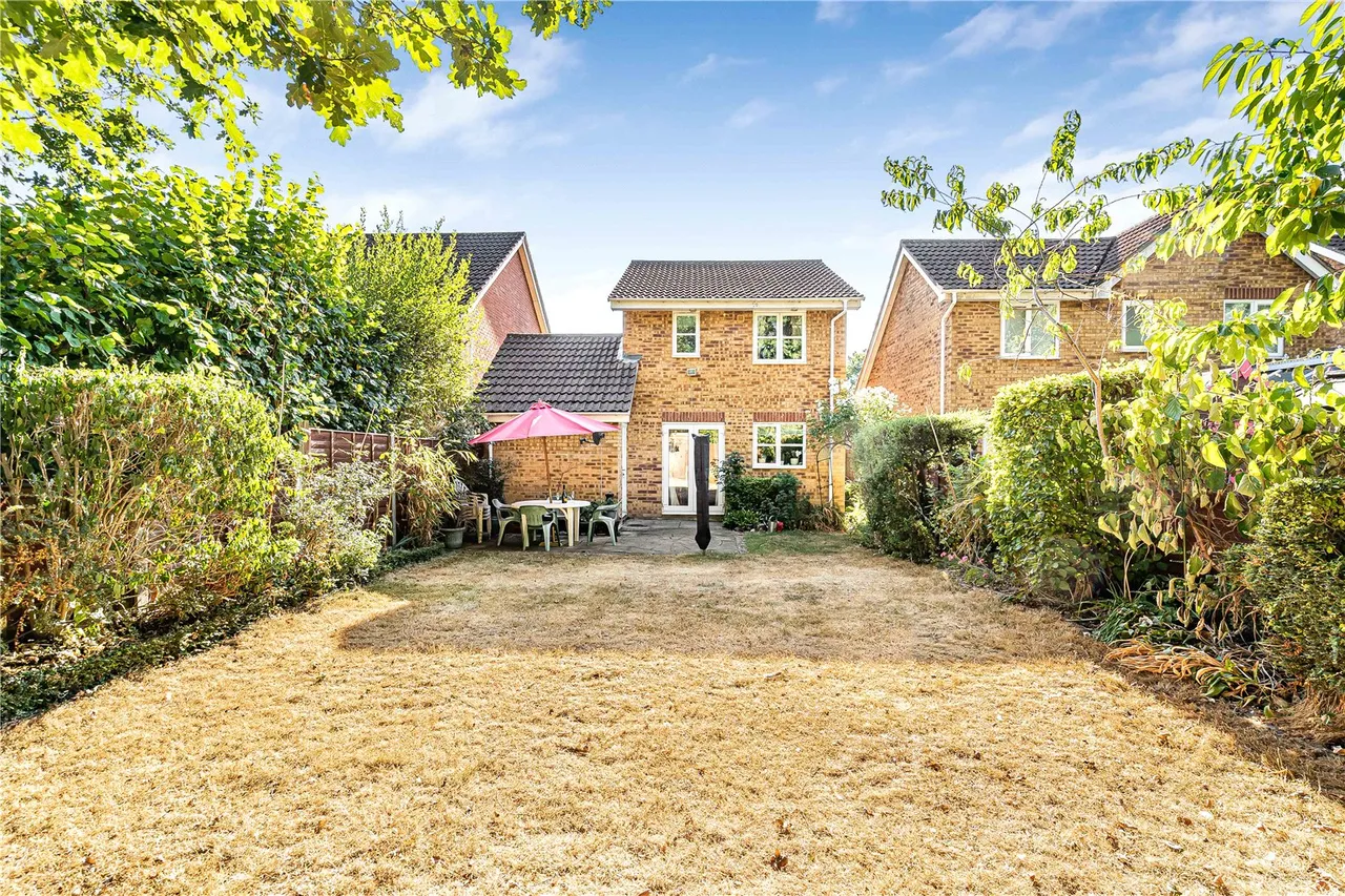 Lincoln Close, Ash Vale, GU12, photo 9