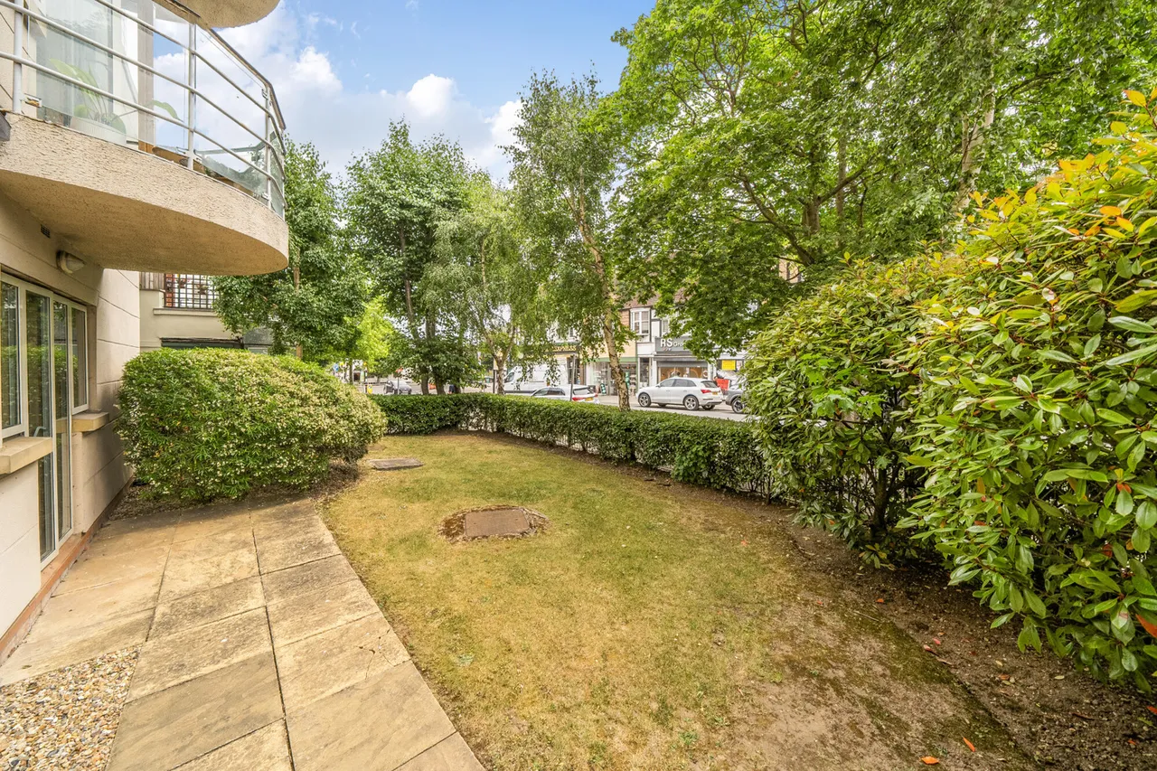 Ickenham Road, Ruislip, HA4, photo 11