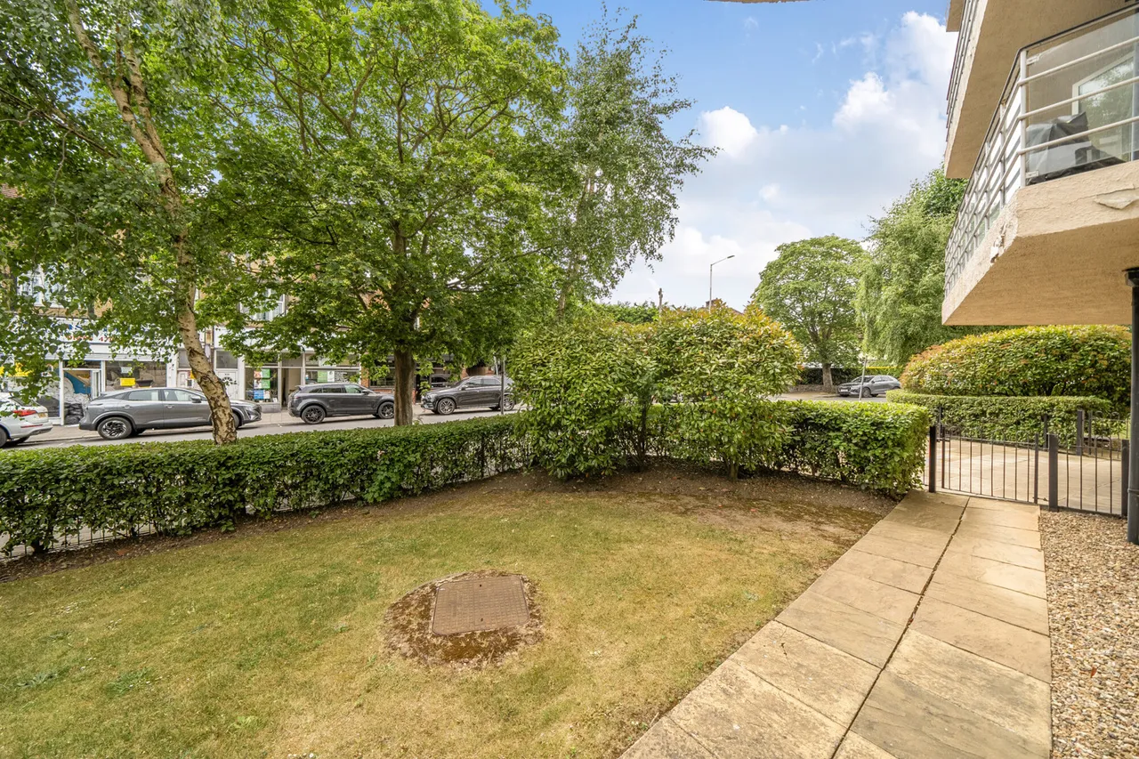 Ickenham Road, Ruislip, HA4, photo 4
