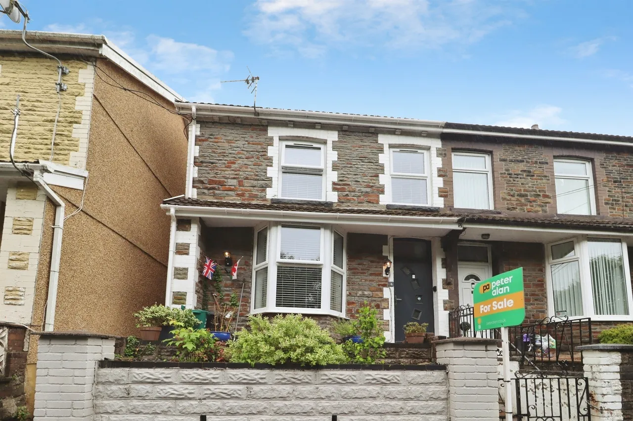 3 bed house for sale, Wyndham Street, Tonypandy, CF40