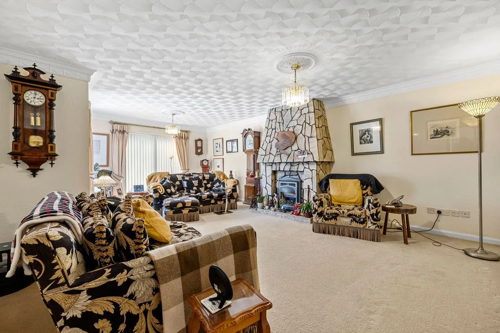 Ashleigh Road, Derwen Fawr, SA2, photo 13