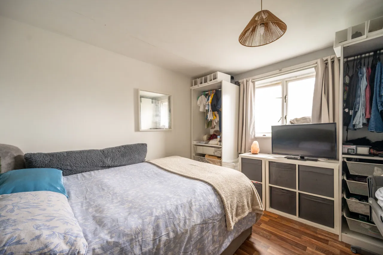 18 Keller Crescent, London, photo 6