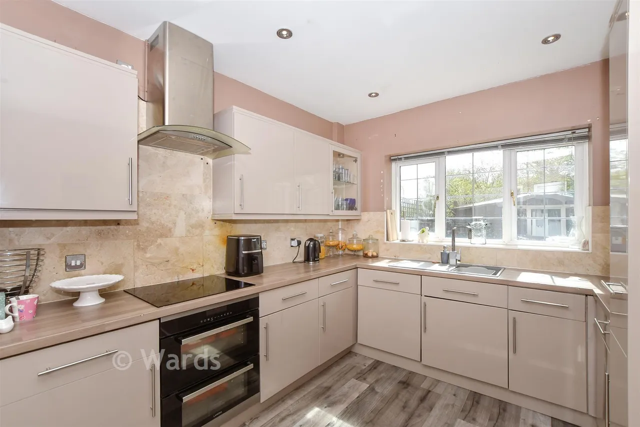 Harrow Way, Kingsnorth, TN23, photo 3