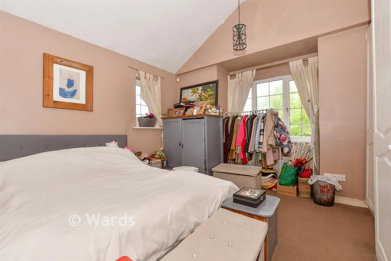 Harrow Way, Kingsnorth, TN23, photo 9