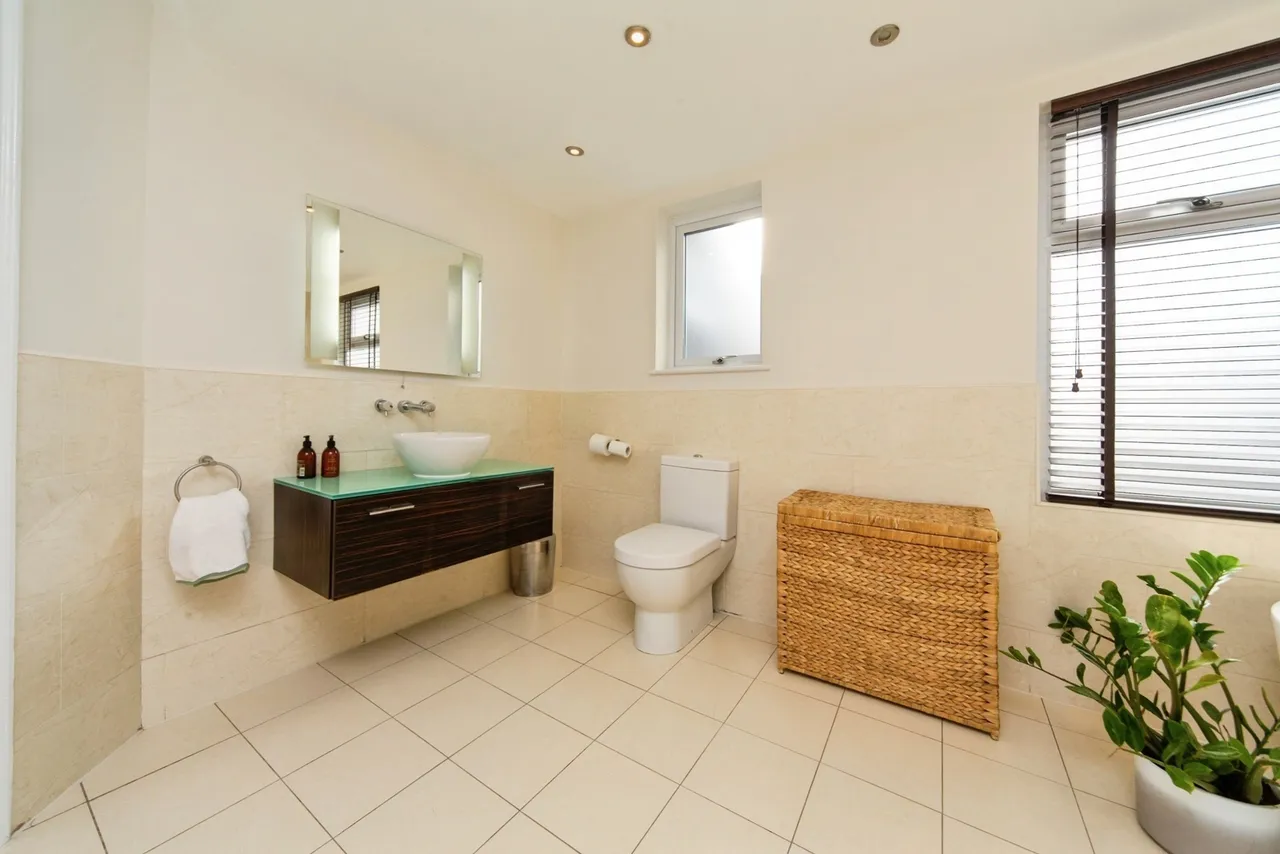 York Avenue, Crosby, L23, photo 15