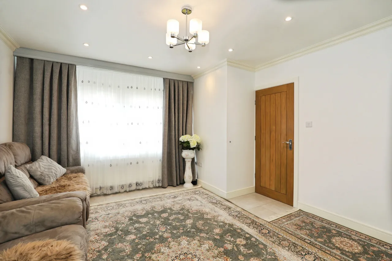 Barnwell Grove, Stoke-On-Trent, photo 3