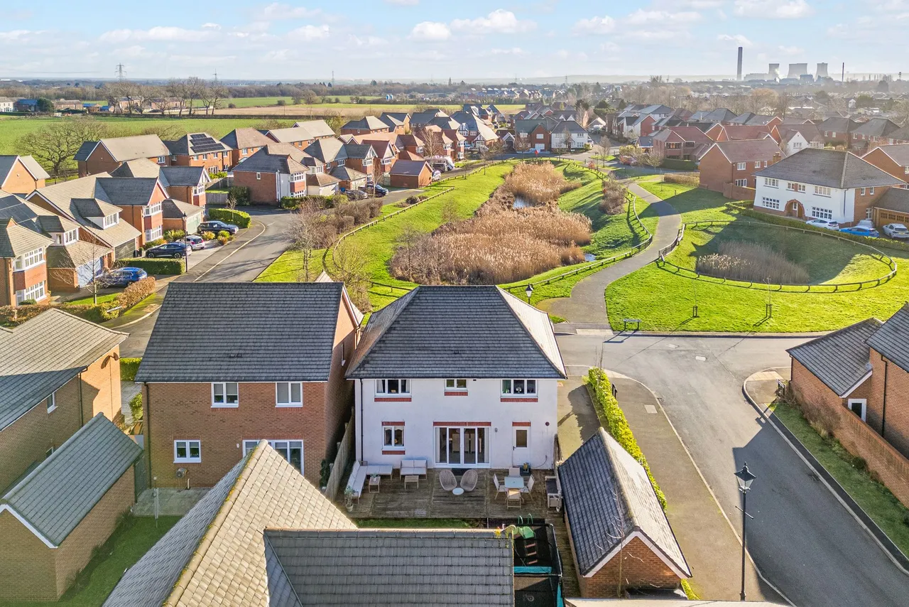 Glazebrook Lane, Widnes, WA8, photo 43