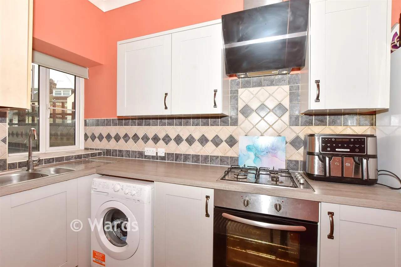 Broomfield Road, Folkestone, CT19, photo 12