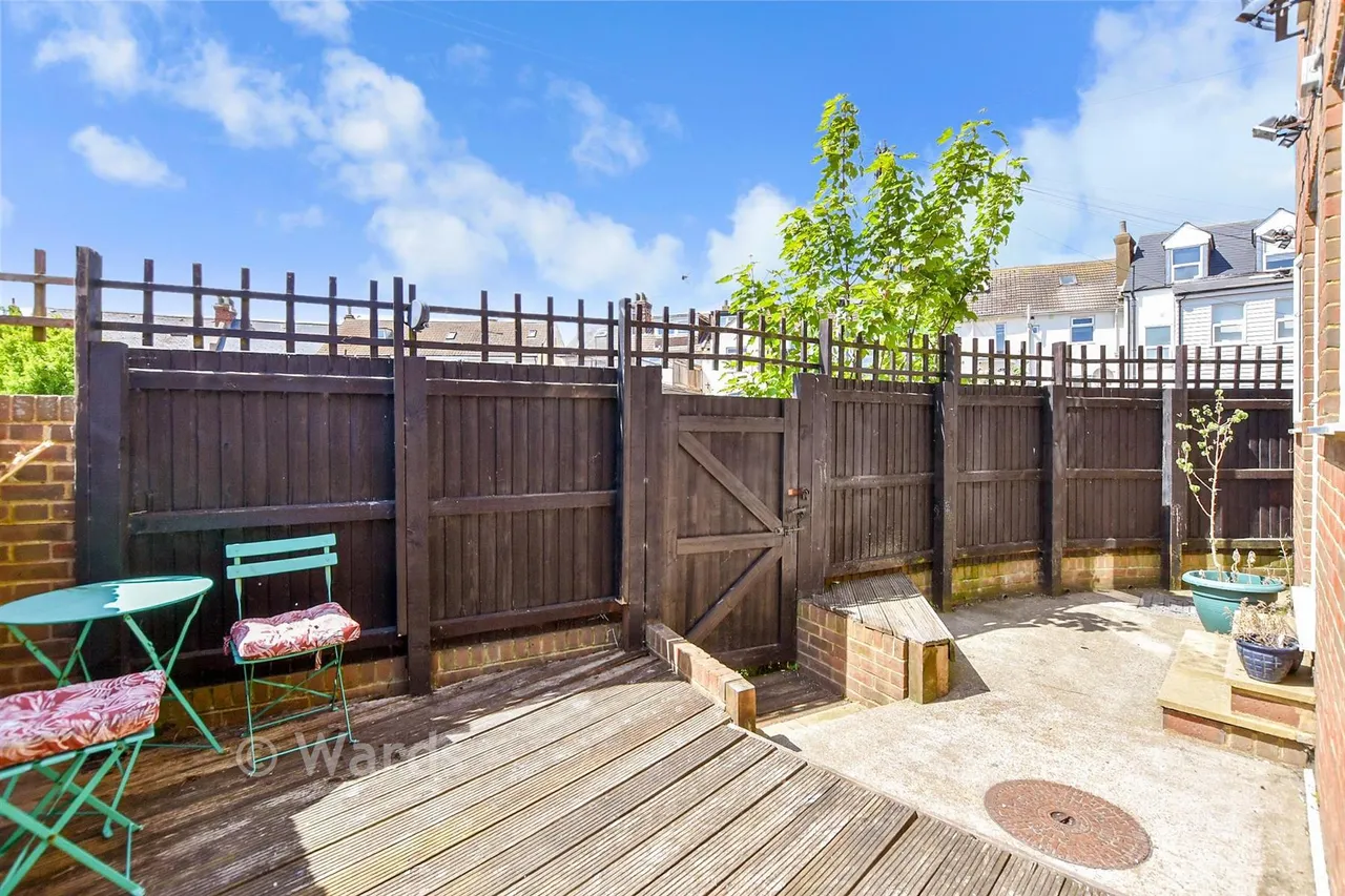 Broomfield Road, Folkestone, CT19, photo 13