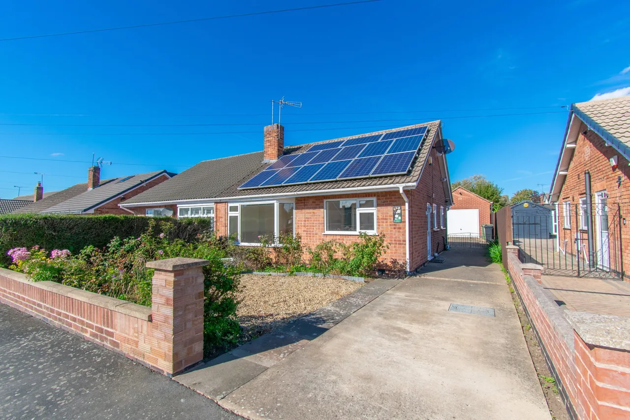 2 bed house for sale, Norfolk Road, Wigston, LE18