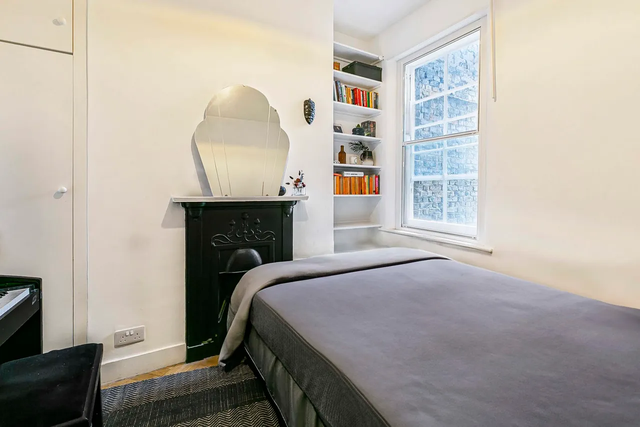 Rushcroft Road, London, SW2, photo 10