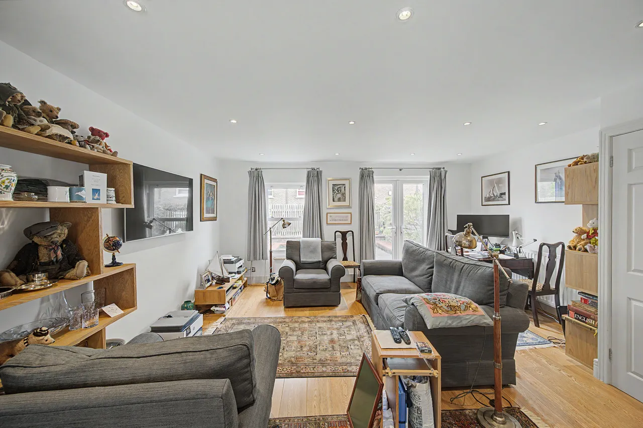 13 Heralds Place, London, photo 4