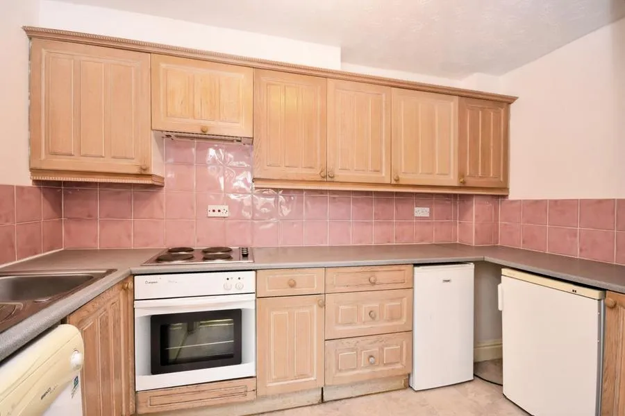 Bicester Road, Aylesbury, HP19, photo 4
