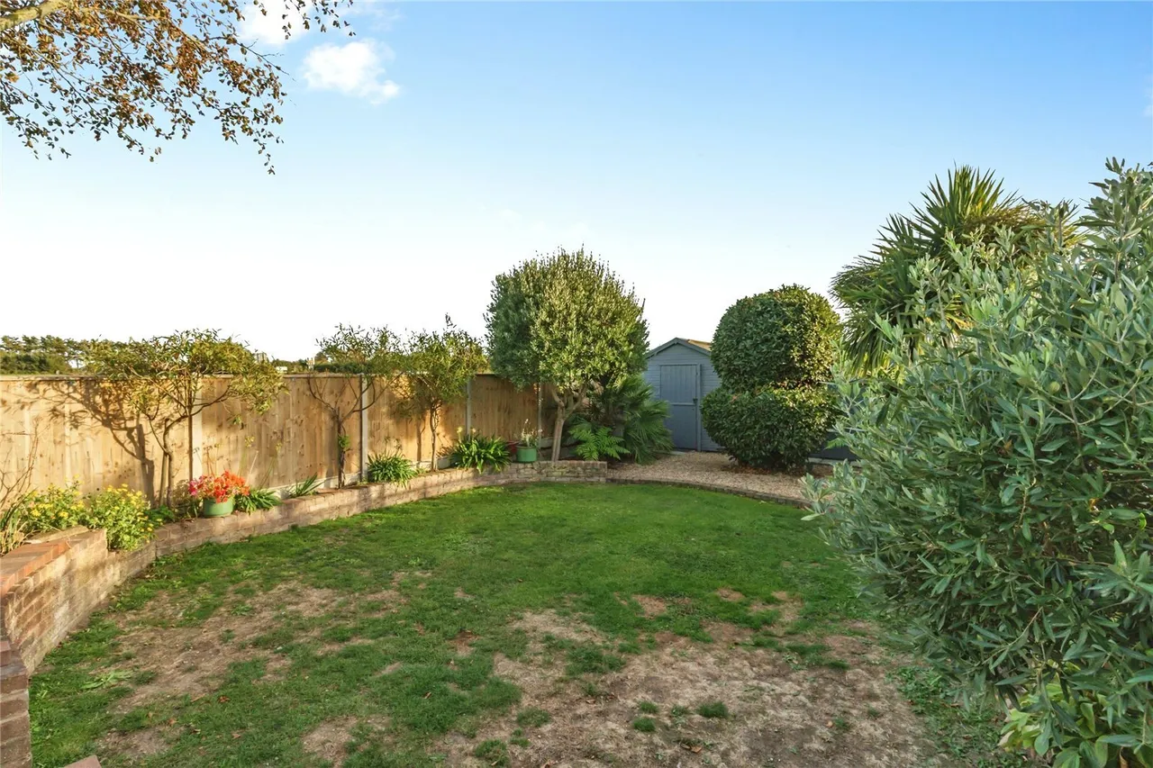 Chichester Road, Selsey, PO20, photo 34