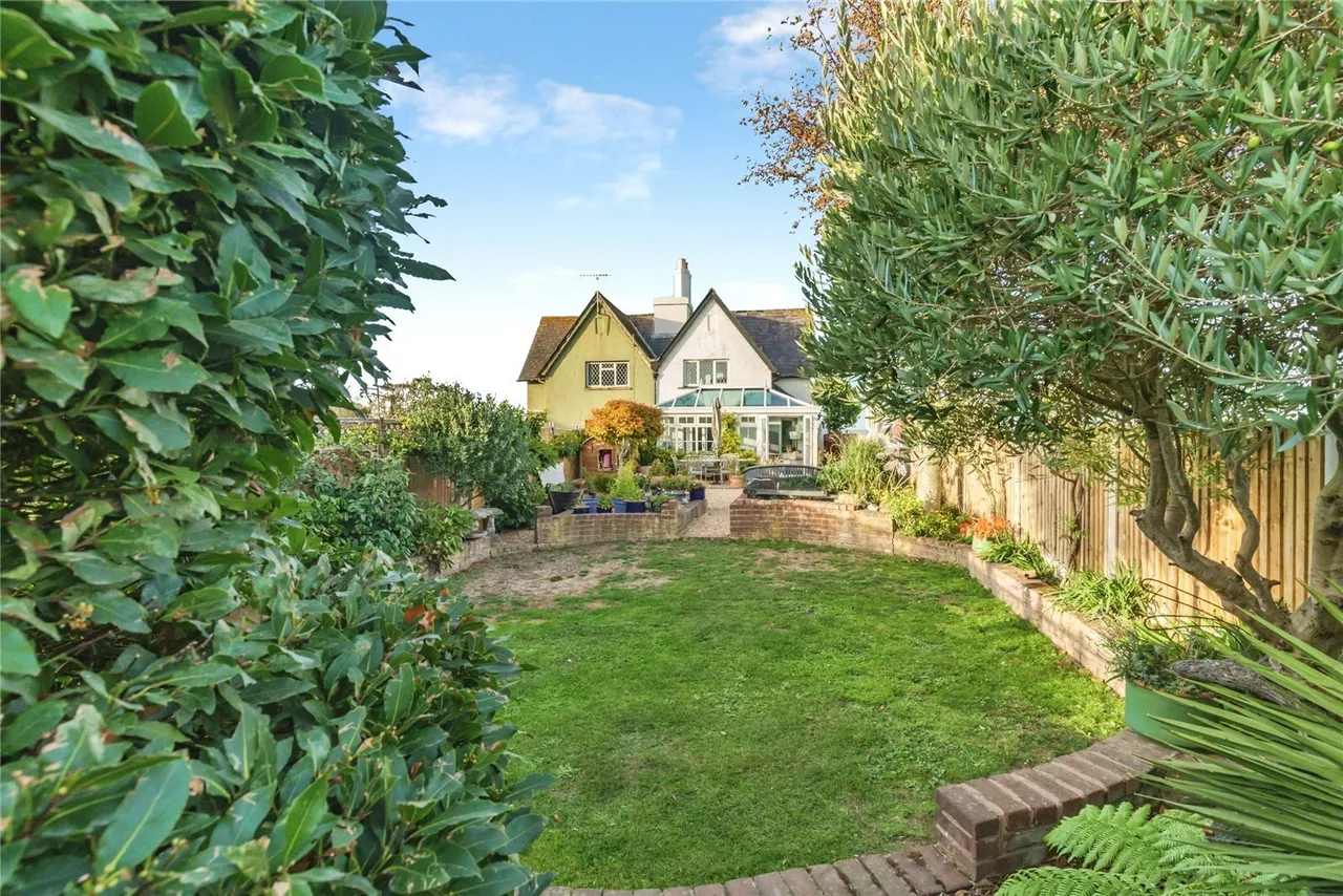 Chichester Road, Selsey, PO20, photo 35