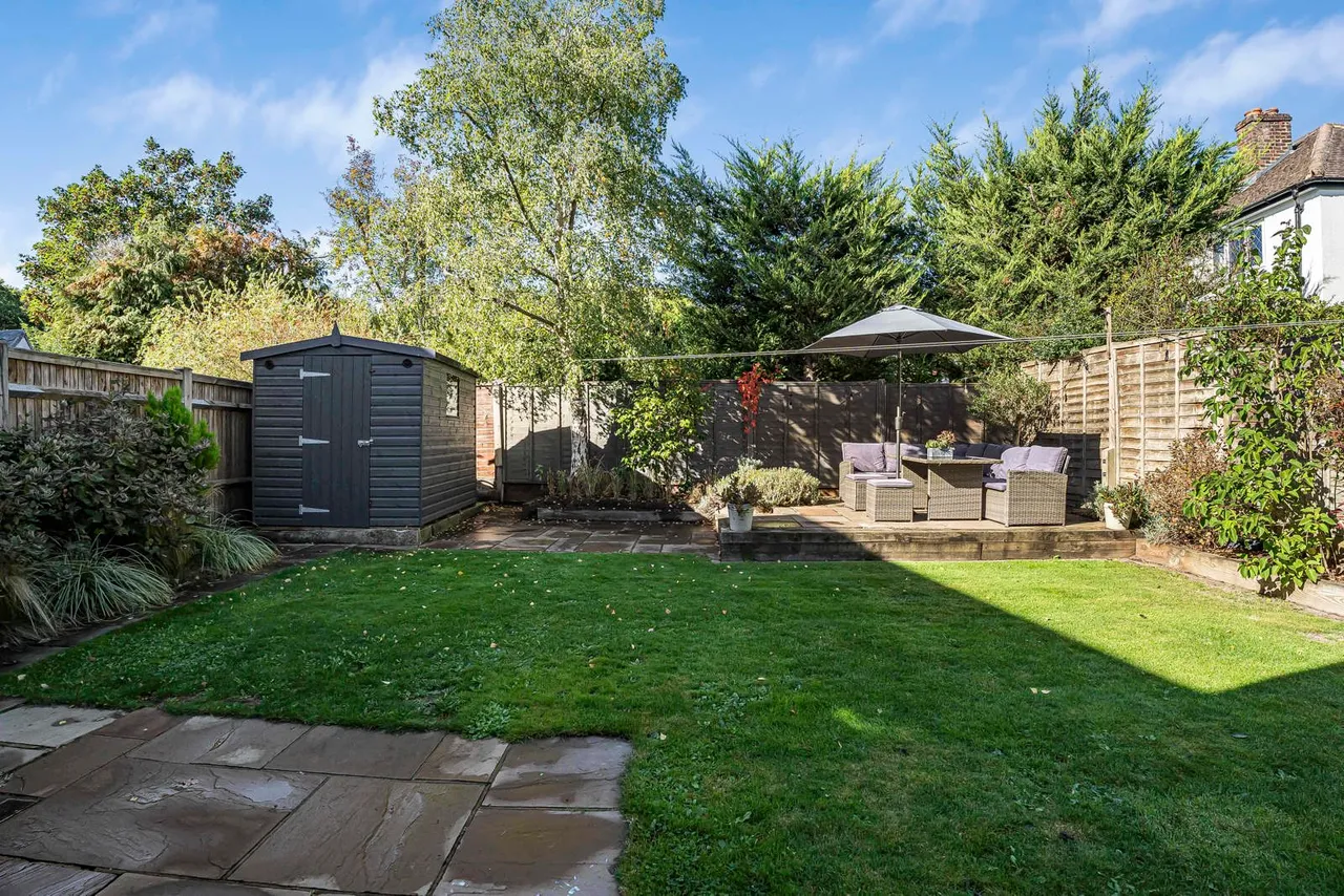 Blundel Lane, Stoke d'Abernon, KT11, photo 9