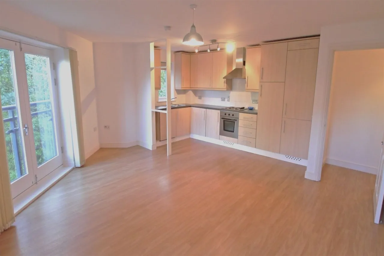 Fairbank Road, Southwater, RH13, photo 4