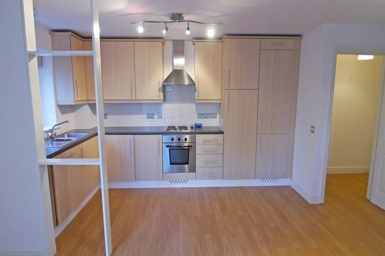 Fairbank Road, Southwater, RH13, photo 5