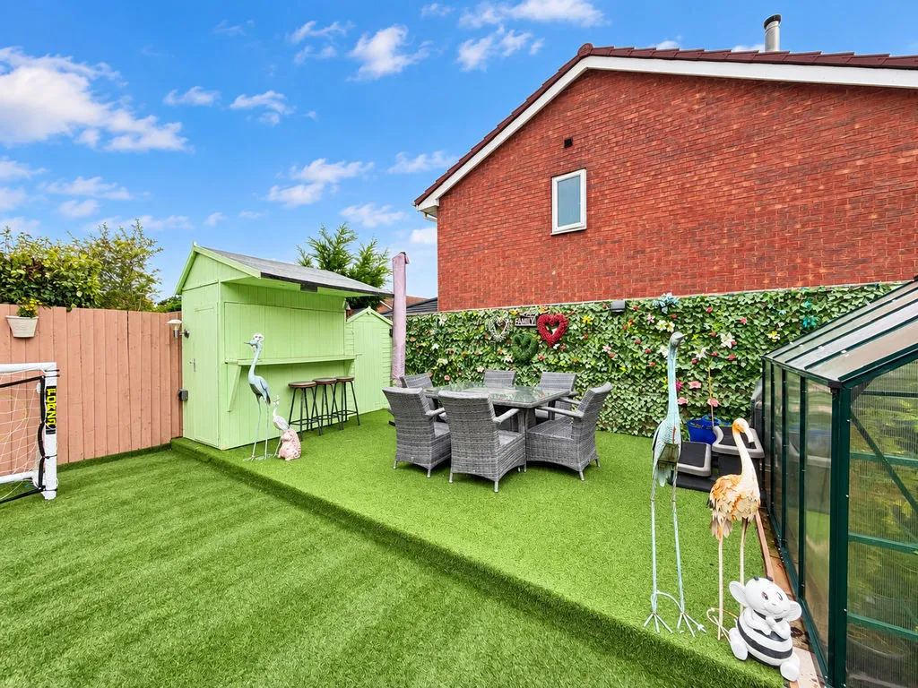 Formby Way, Bloxwich, WS3, photo 13